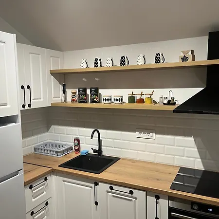 Sunny Hill Apartment
